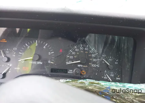 2000 Jeep Cherokee Classic z USA, uszkodzony, nr VIN 1J4FF58S2YL108331